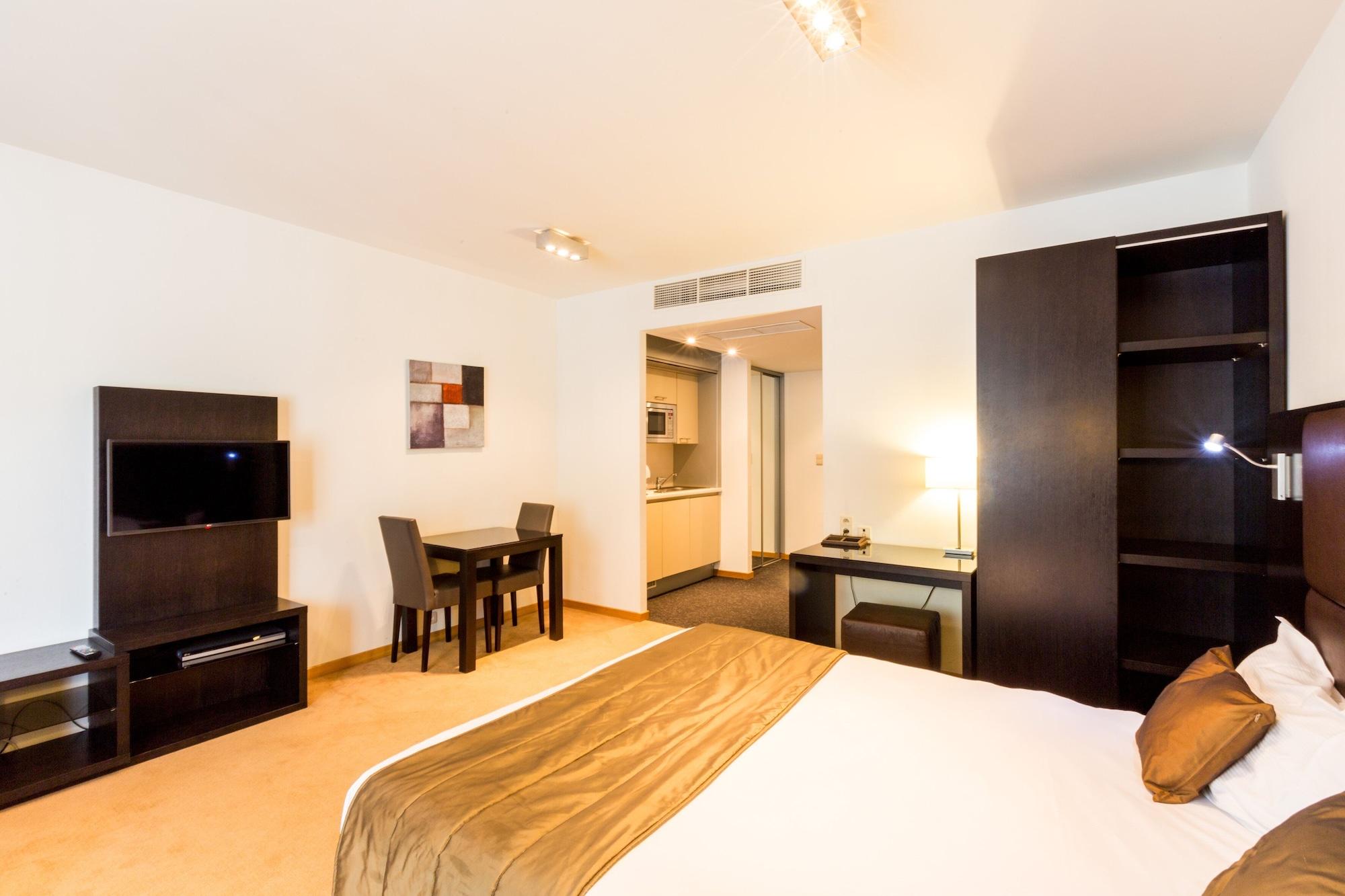 Diamant Suites Brussels Eu Etterbeek Екстериор снимка