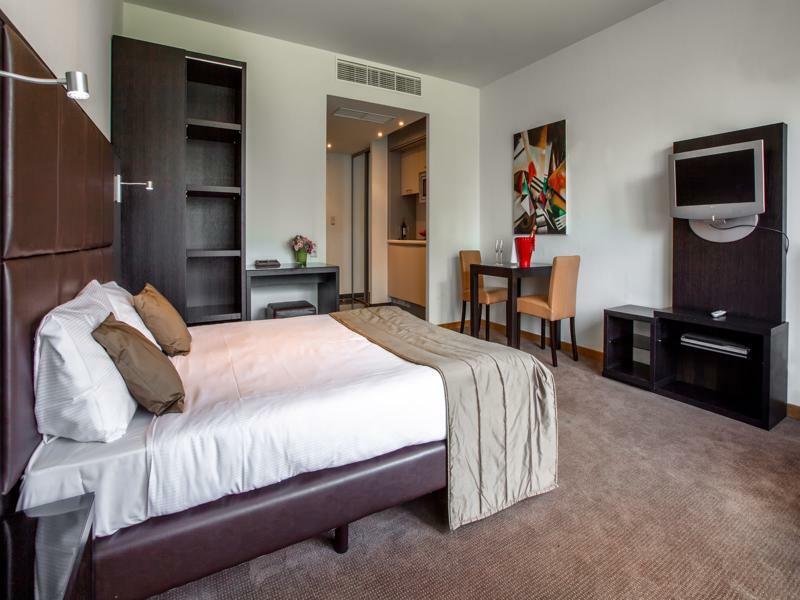 Diamant Suites Brussels Eu Etterbeek Екстериор снимка