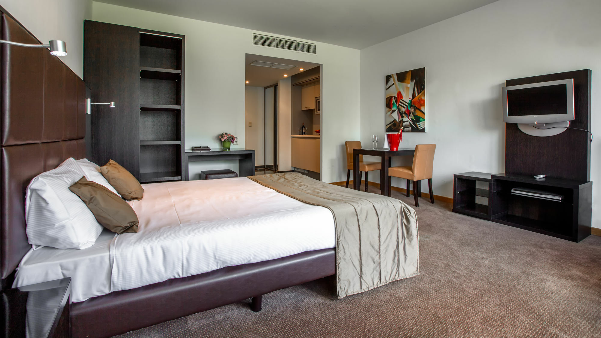 Diamant Suites Brussels Eu Etterbeek Екстериор снимка